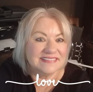 Meet your Posher, Debbie